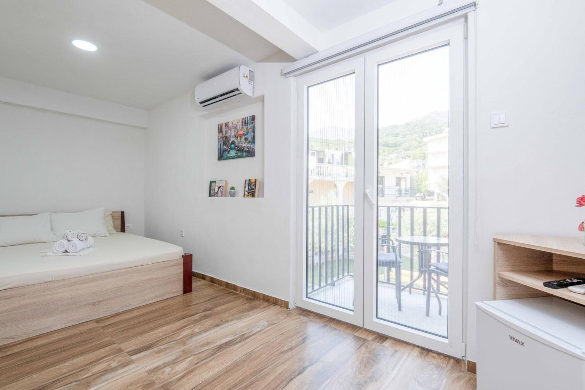 Sumice Inn Petrovac na moru Exterior foto