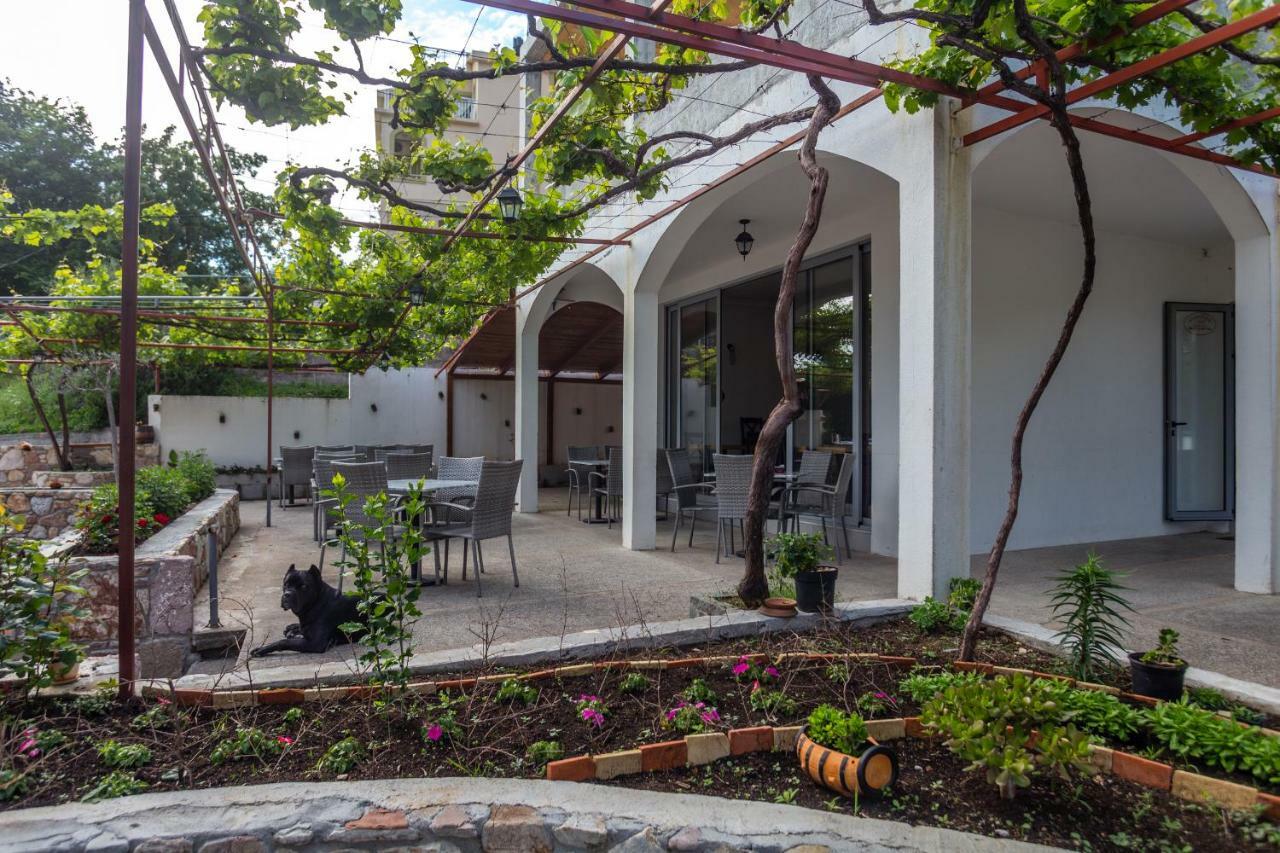 Sumice Inn Petrovac na moru Exterior foto