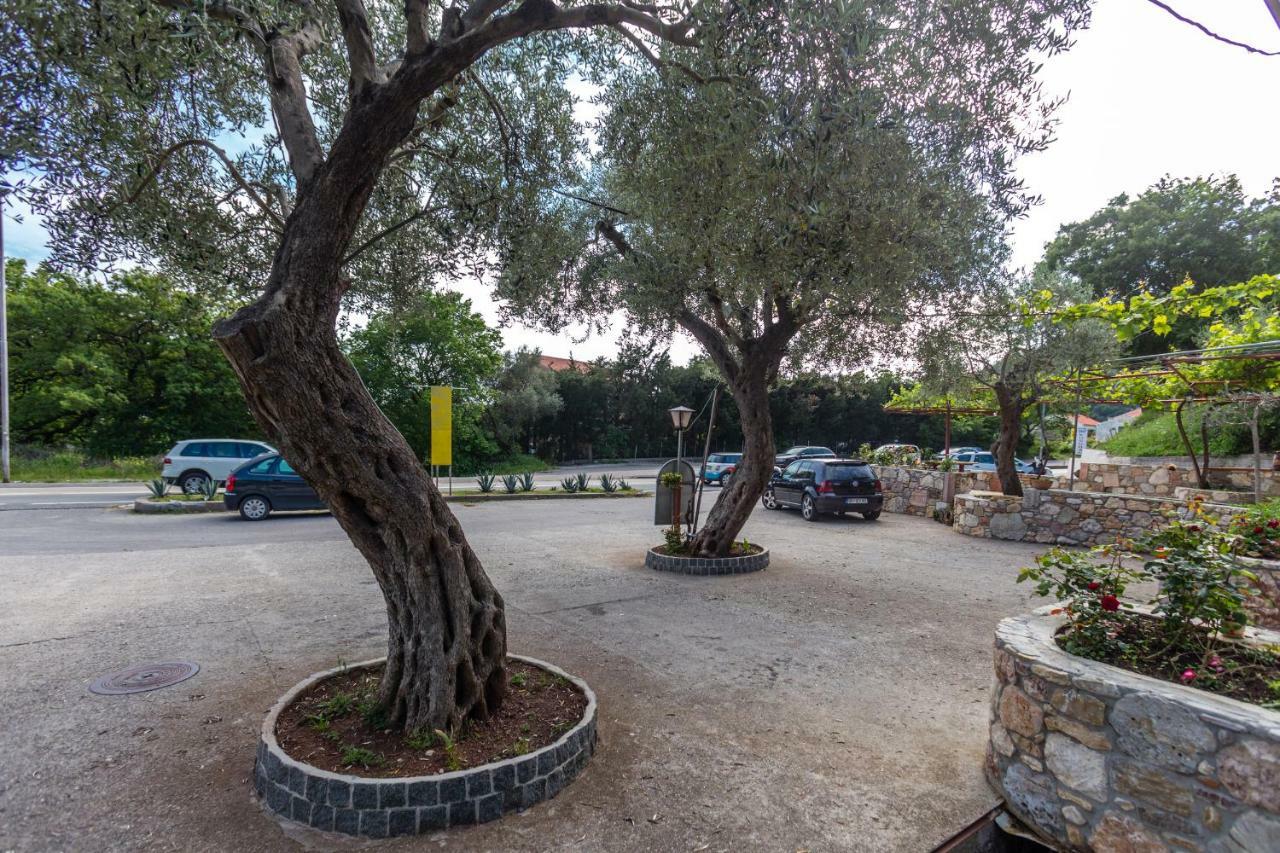 Sumice Inn Petrovac na moru Exterior foto
